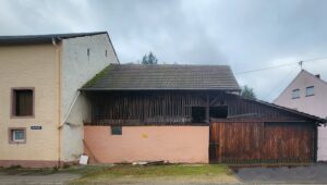 Ehemaliges Bauernhaus mit Pferdestall in Mannebach nahe Luxemburg zum Verkauf