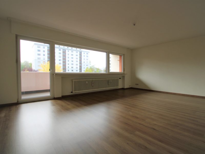 Erstbezug nach Renovierung – tolle Wohnung mit zwei Balkonen!